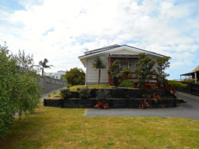 Ocean Beach Aloha - Mt Maunganui Holiday Home, Mt Maunganui